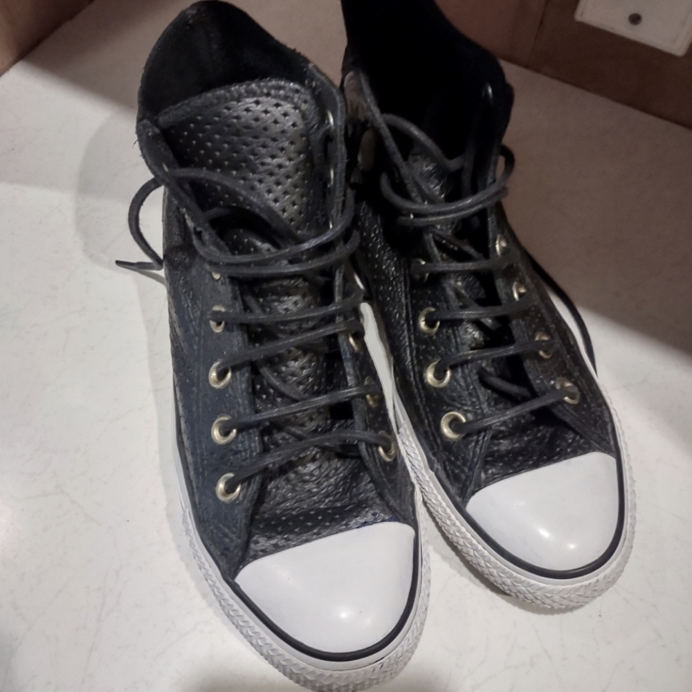 Black Converse 8.5